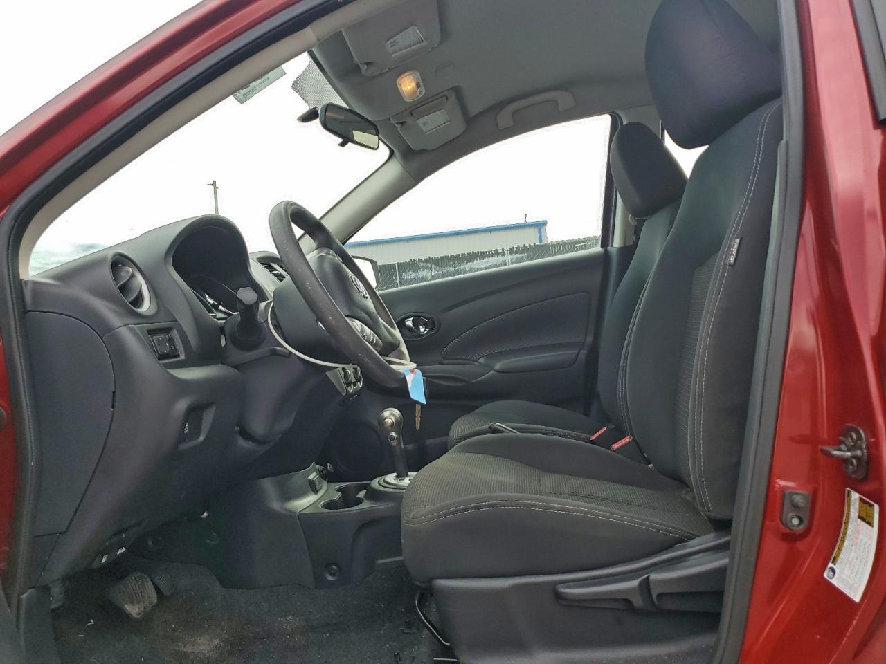 Nissan Versa S Image 5