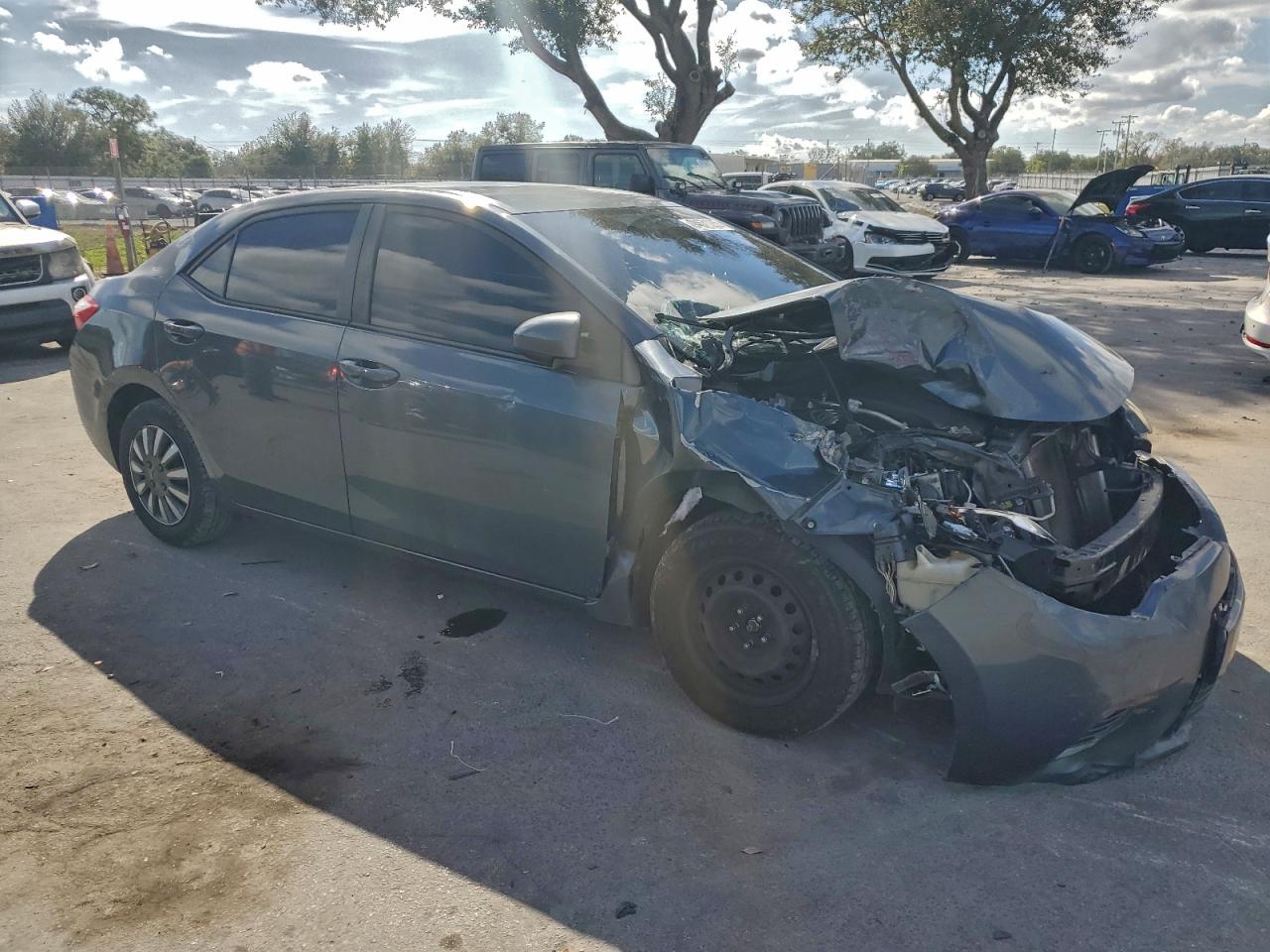 Toyota Corolla L Image 10