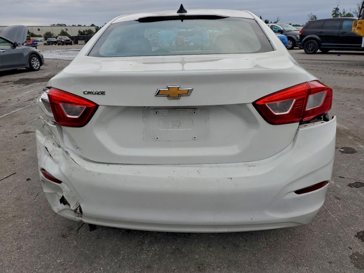 Chevrolet Cruze Ls Image 9