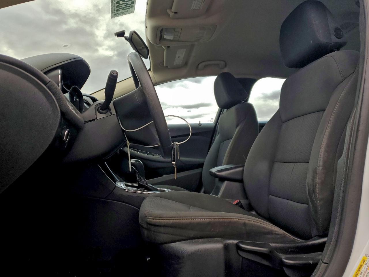 Chevrolet Cruze Ls Image 6