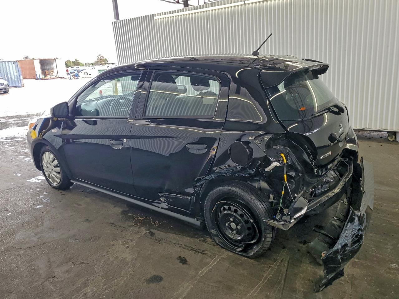 Mitsubishi Mirage Es Image 2