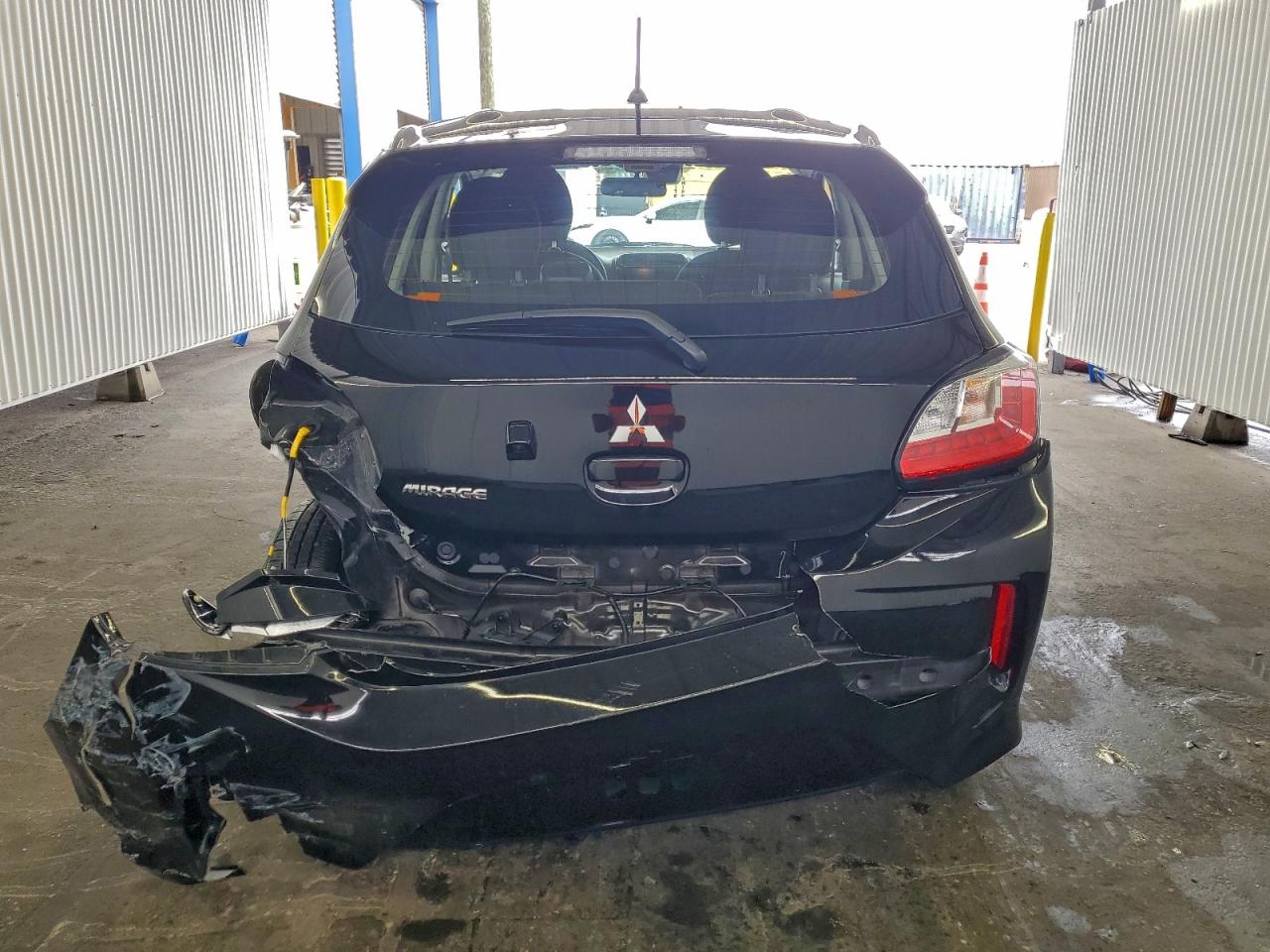 Mitsubishi Mirage Es Image 3