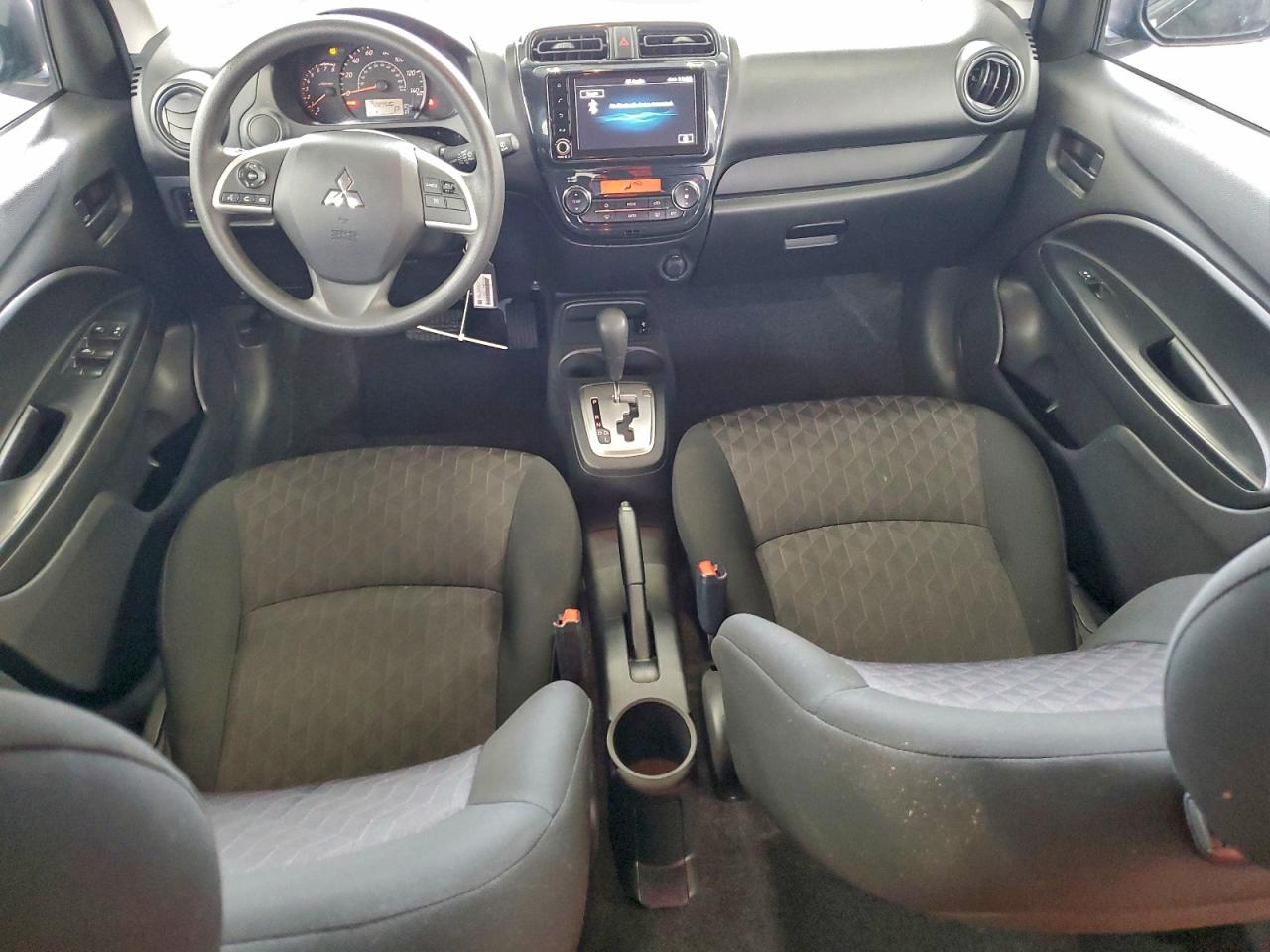 Mitsubishi Mirage Es Image 4