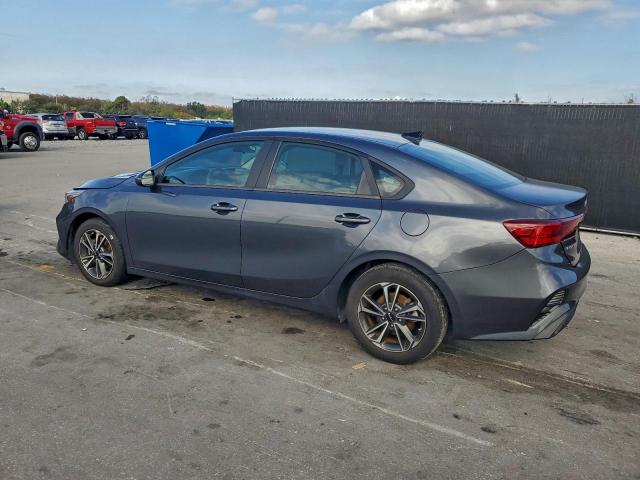 Kia Forte Fe Image 3