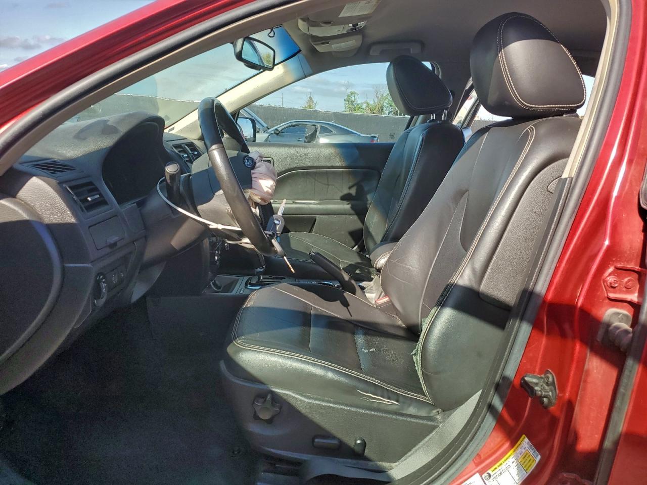 Ford Fusion Sel Image 2