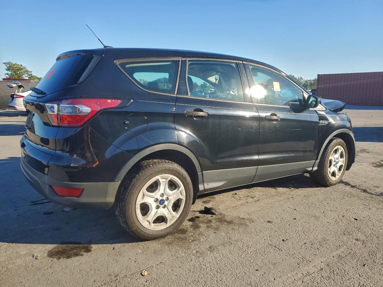 Ford Escape S Image 10
