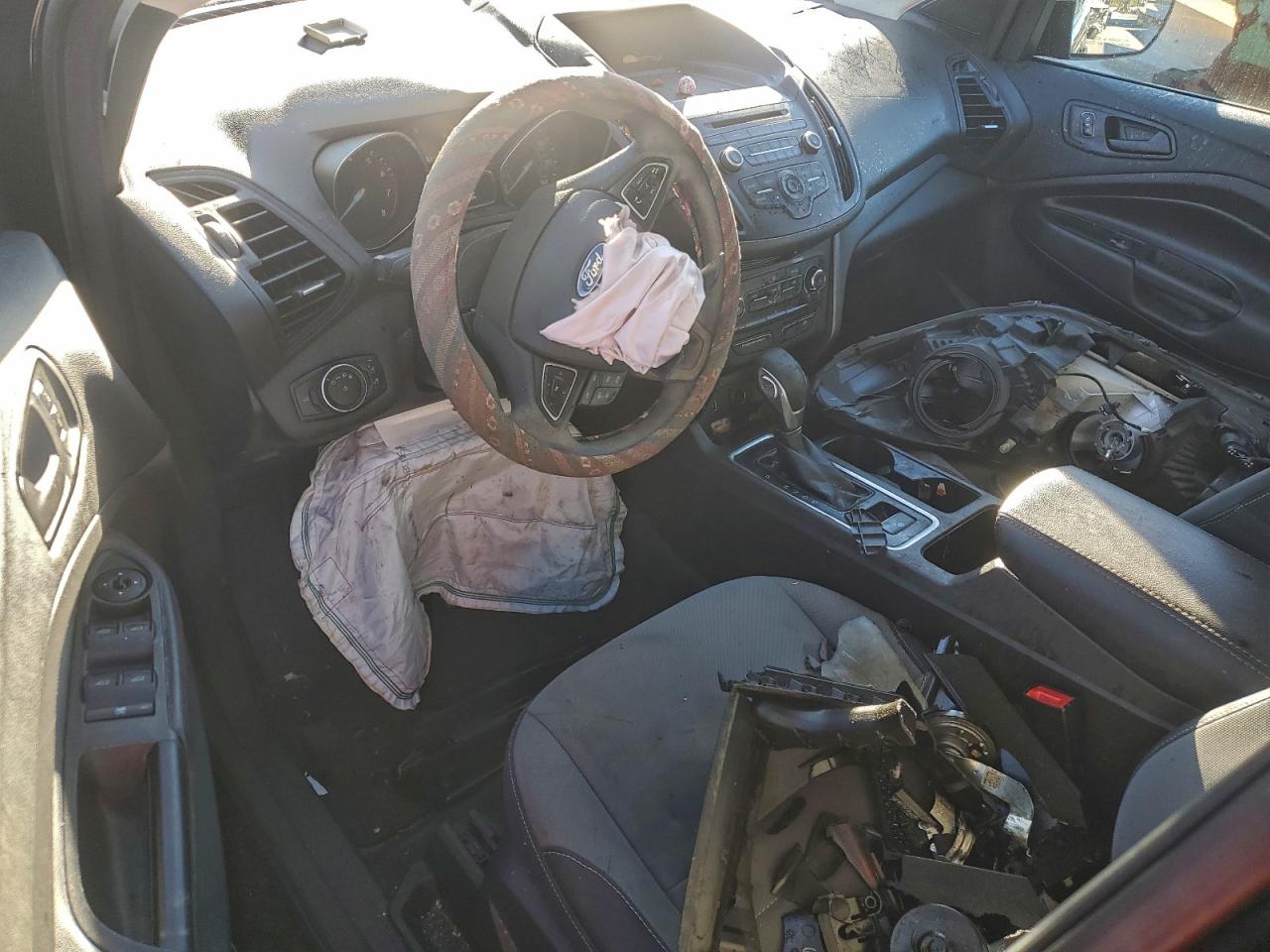 Ford Escape S Image 2