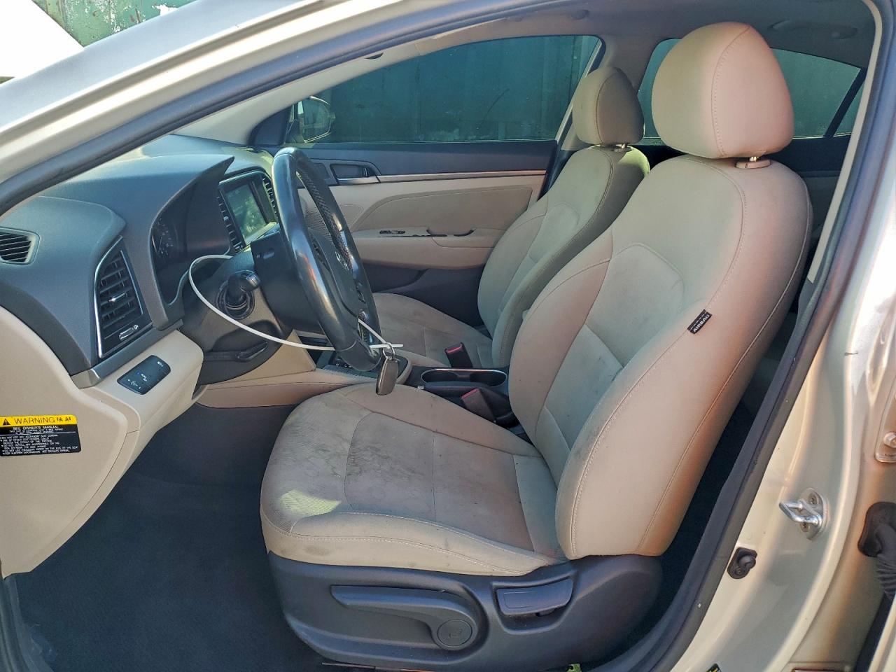 Hyundai ELANTRA Sel Image 9