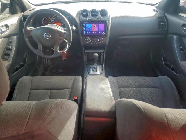 Nissan Altima Base Image 7