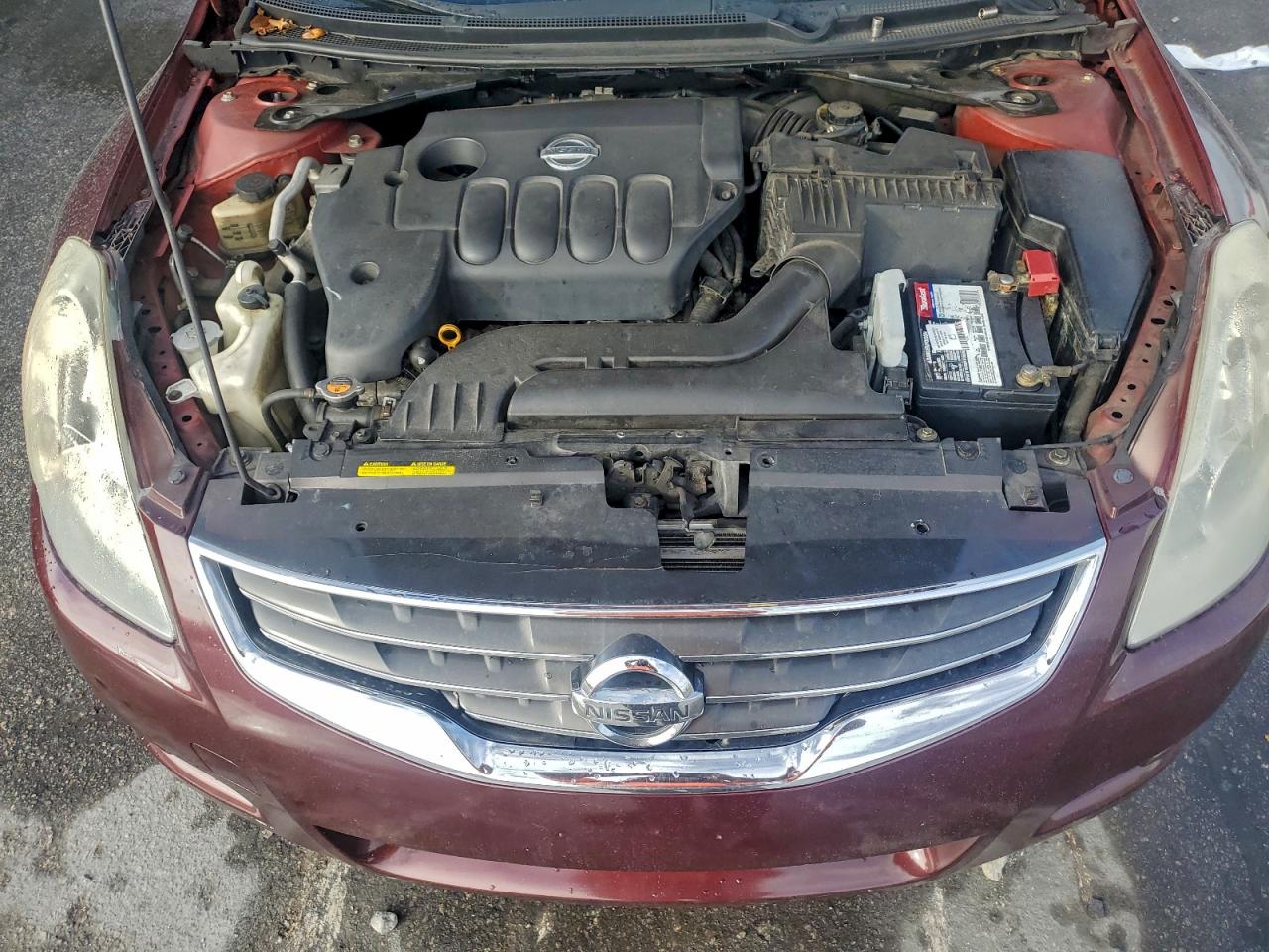 Nissan Altima Base Image 10
