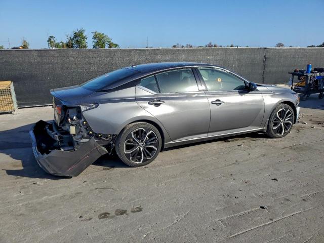 Nissan Altima Sr Image 8