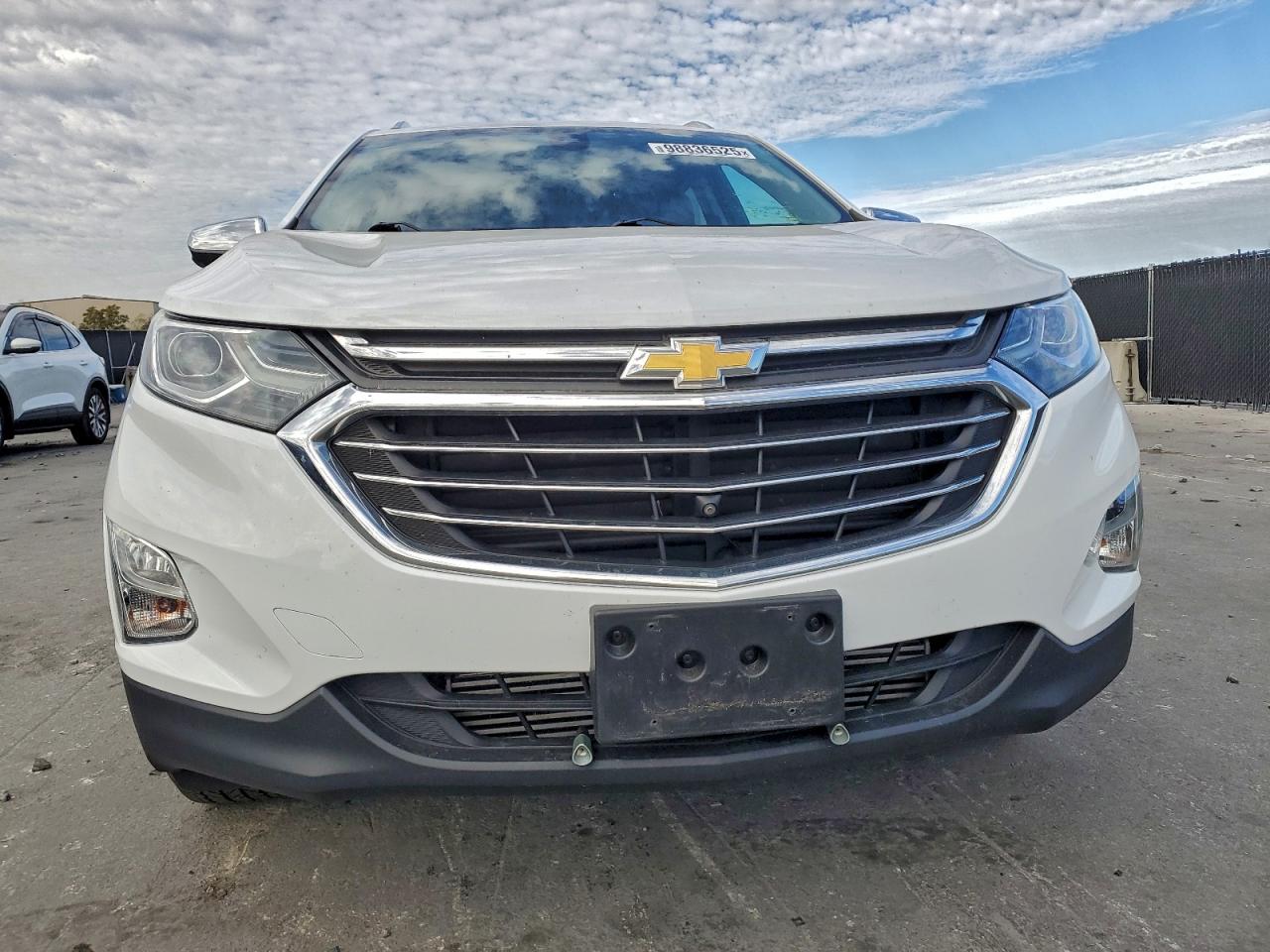 Chevrolet Equinox Premier Image 3