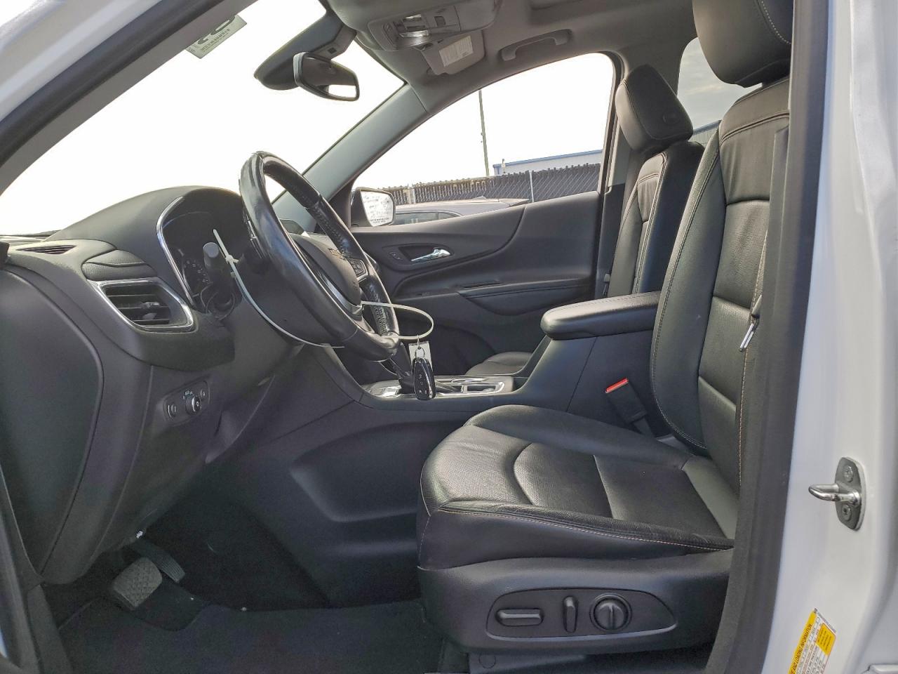 Chevrolet Equinox Premier Image 9