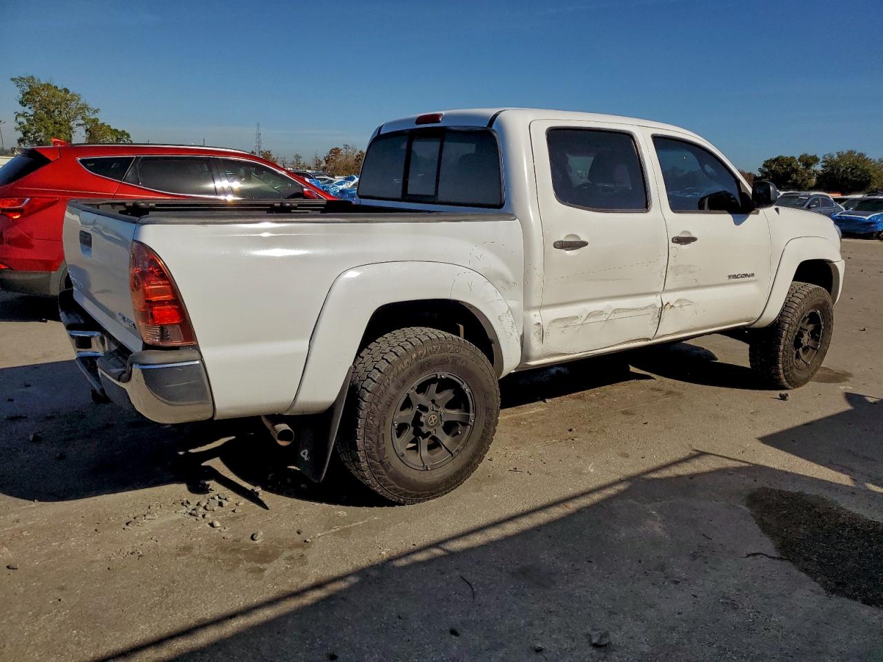 Toyota Tacoma Double Cab Image 4