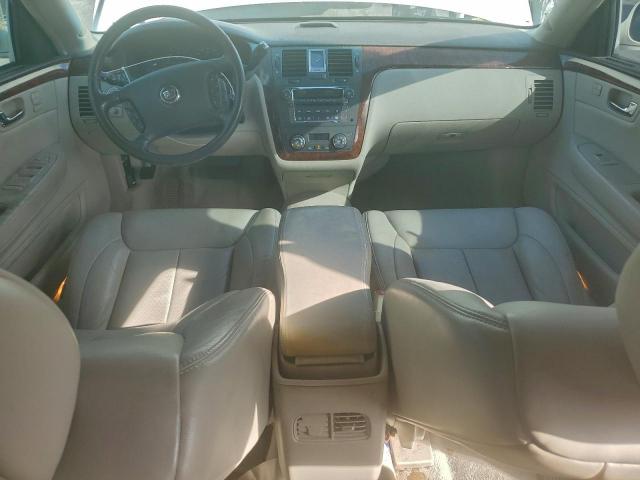 Cadillac DTS Image 10