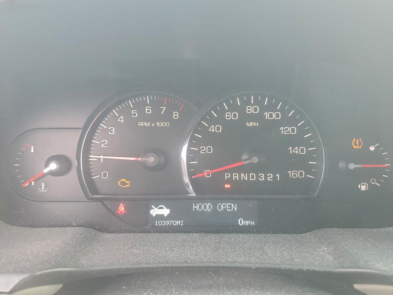 Cadillac DTS Image 4