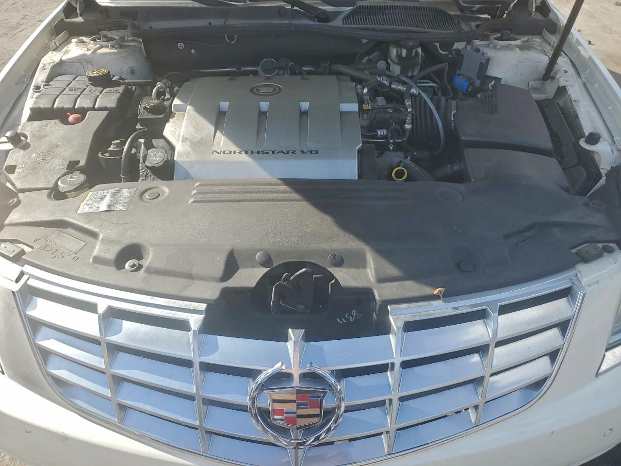 Cadillac DTS Image 11