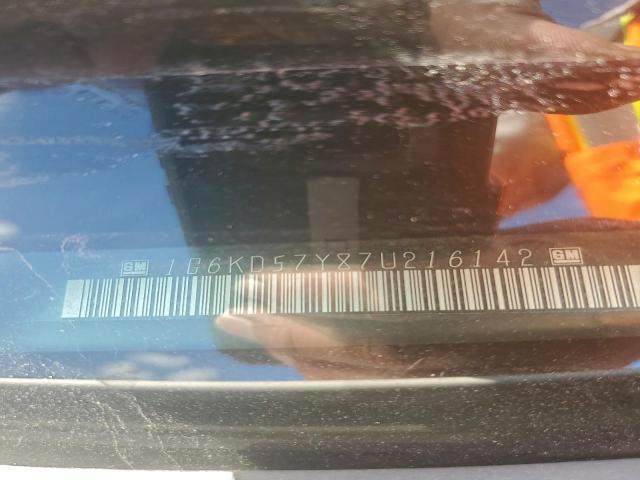 Cadillac DTS Image 12