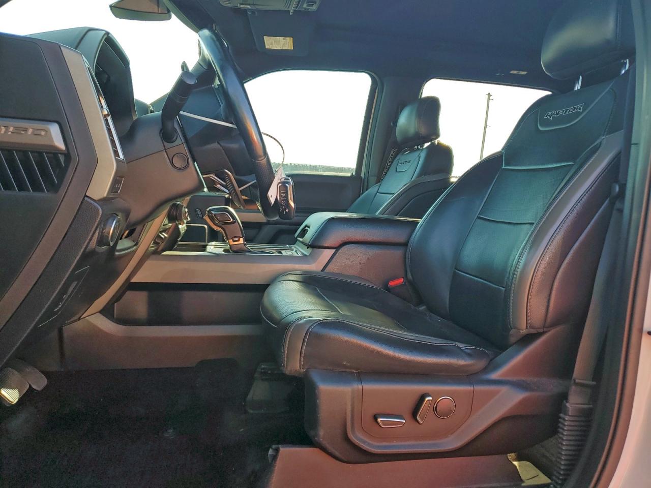 Ford F-150 Raptor Image 7