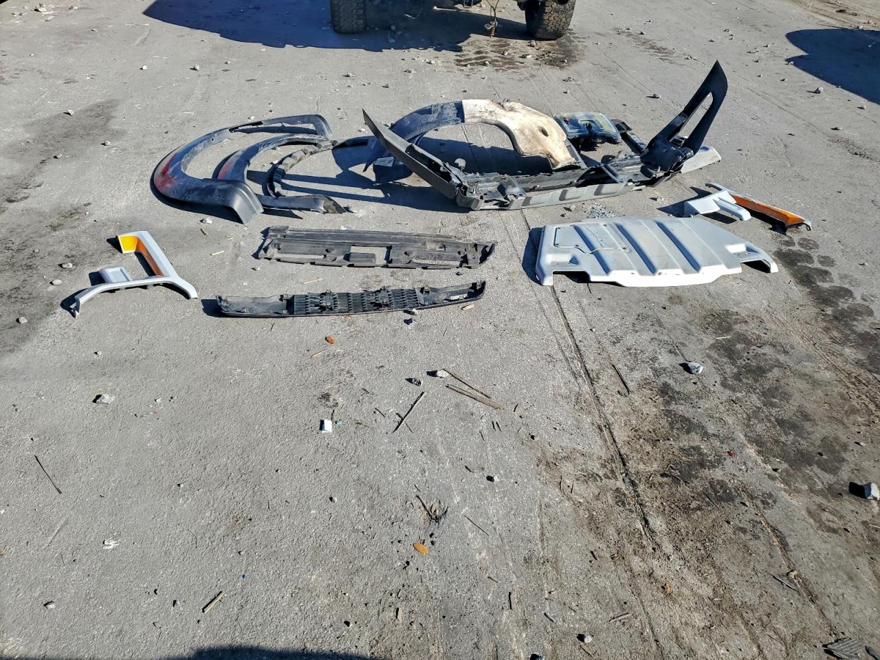 Ford F-150 Raptor Image 6