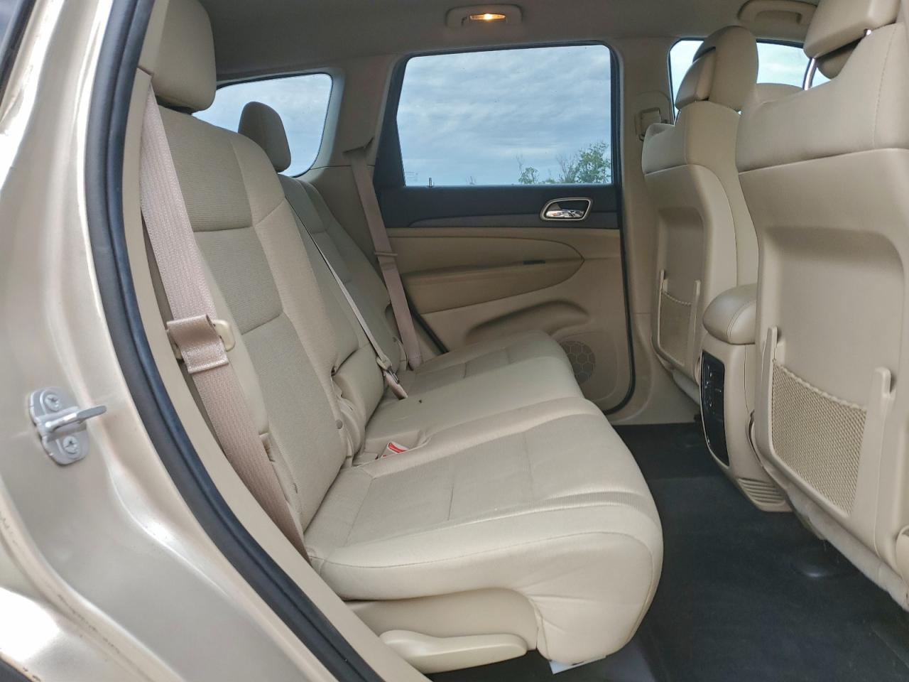 Jeep Grand Cherokee Laredo Image 9