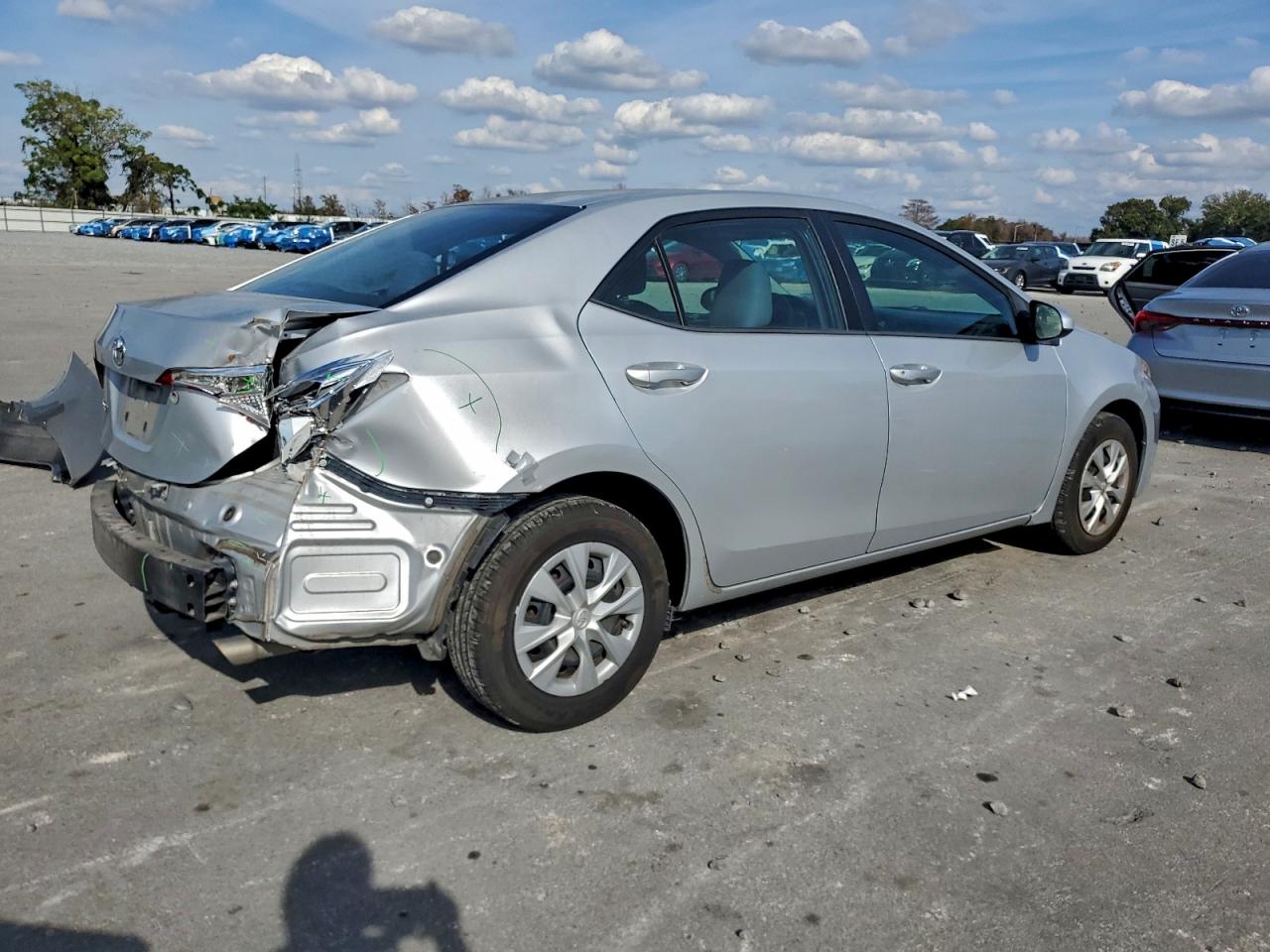 Toyota Corolla L Image 9