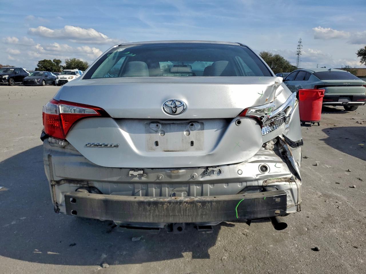 Toyota Corolla L Image 3