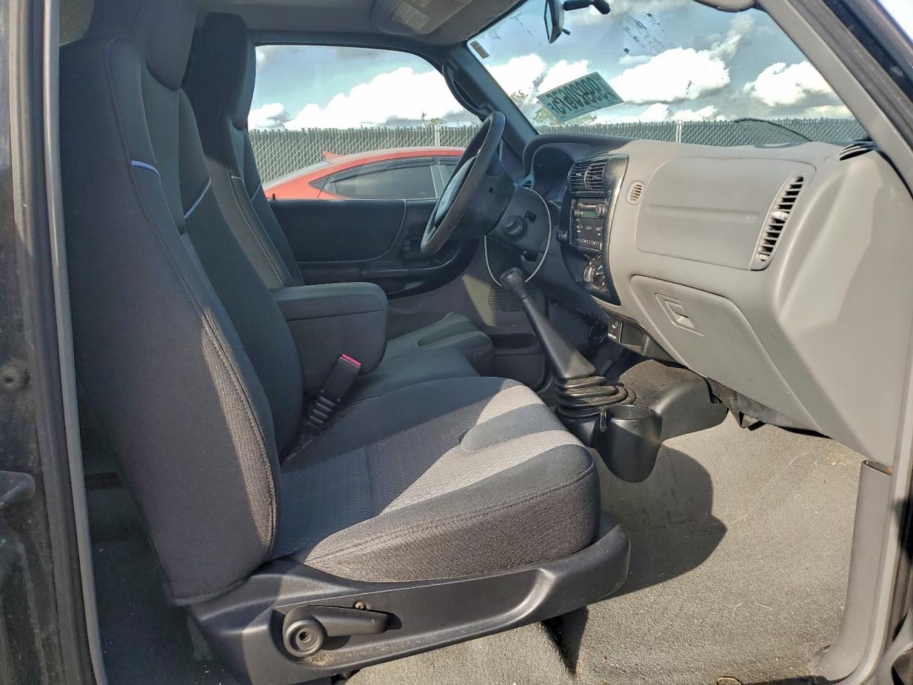 Mazda B Series Cab Plus Image 11