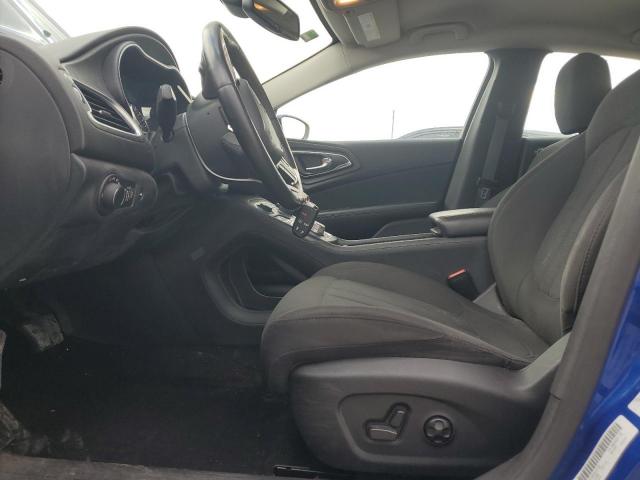 Chrysler 200 Limited Image 2