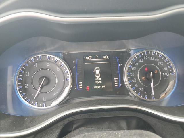 Chrysler 200 Limited Image 9