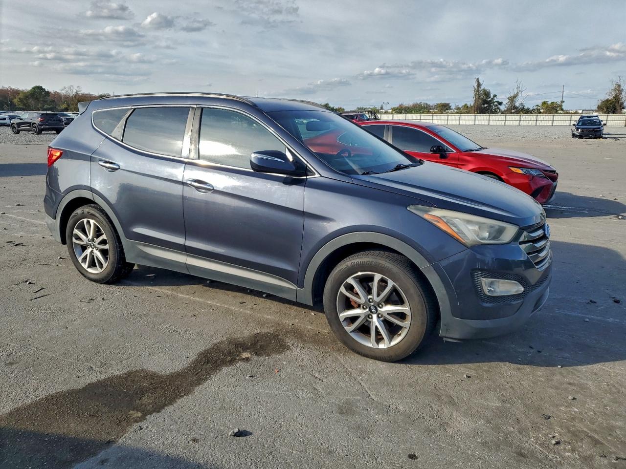 Hyundai SANTA FE Image 2
