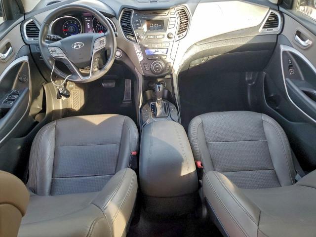 Hyundai SANTA FE Image 4