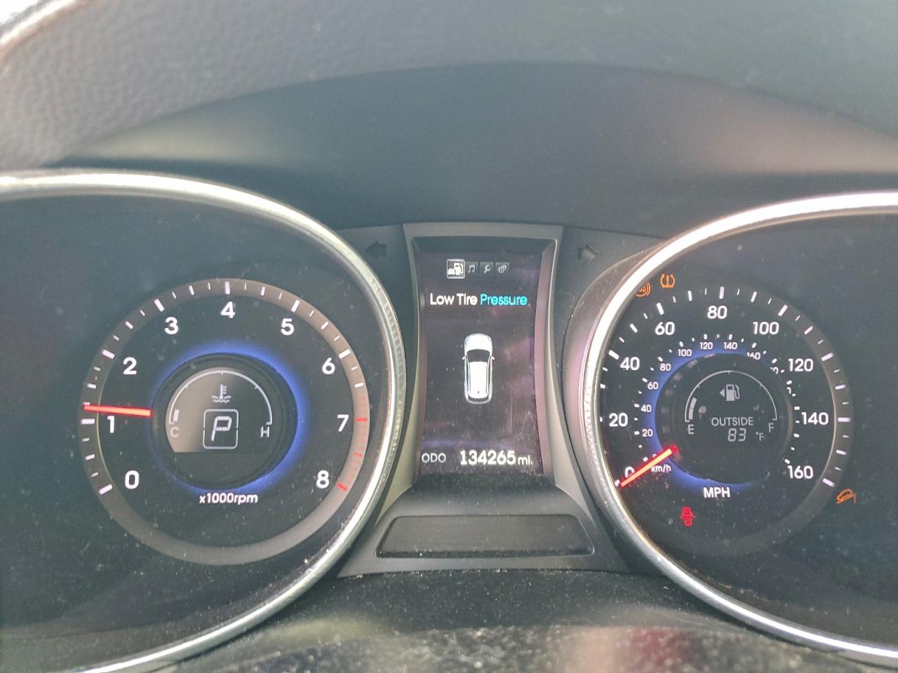 Hyundai SANTA FE Image 13