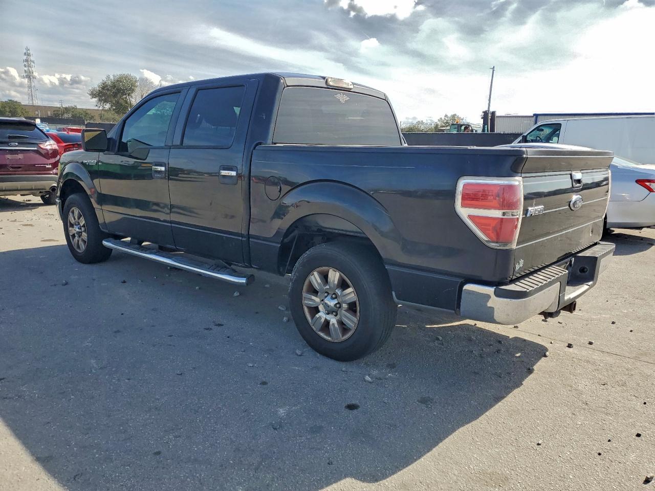Ford F-150 Supercrew Image 2