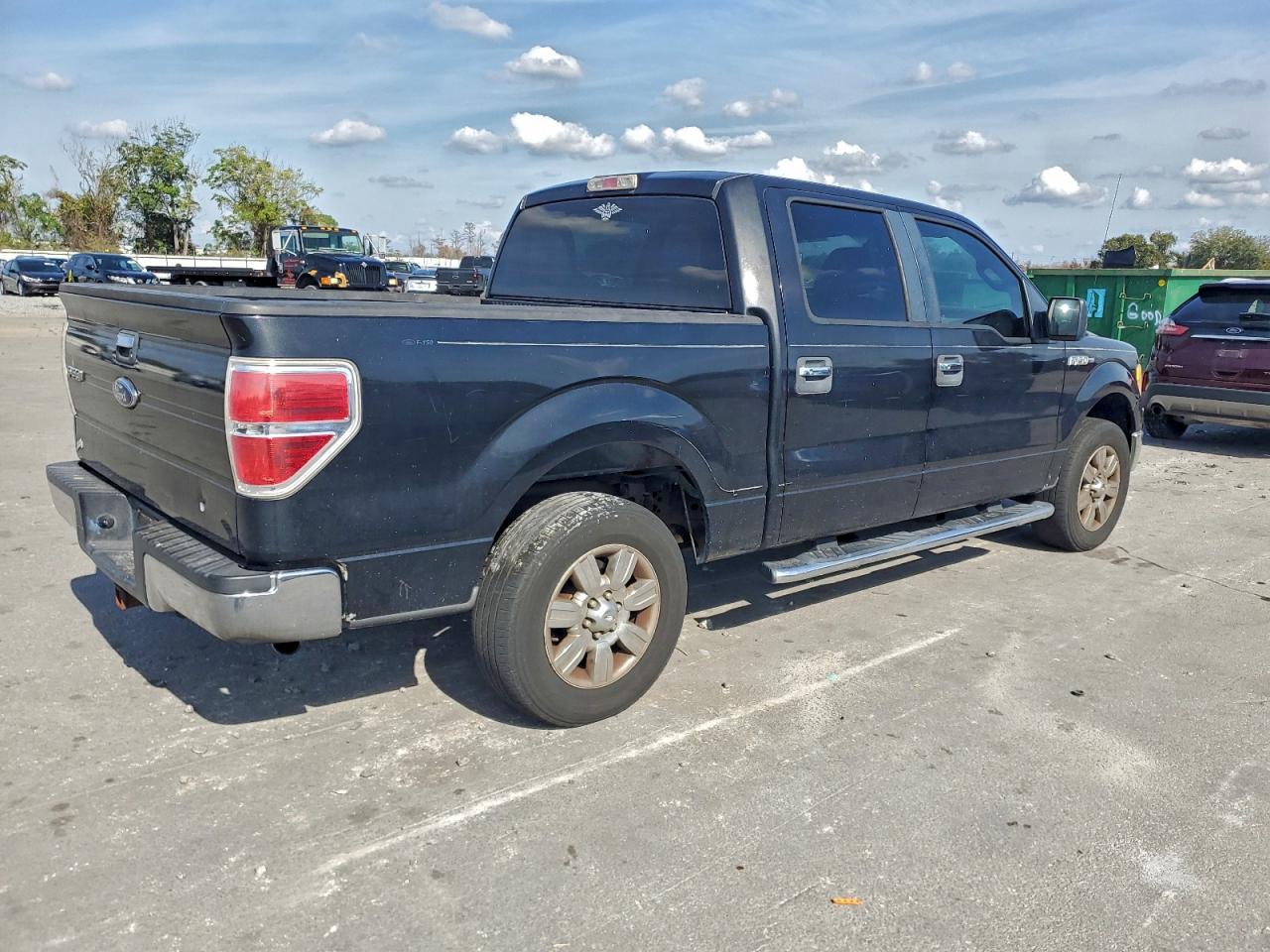 Ford F-150 Supercrew Image 3