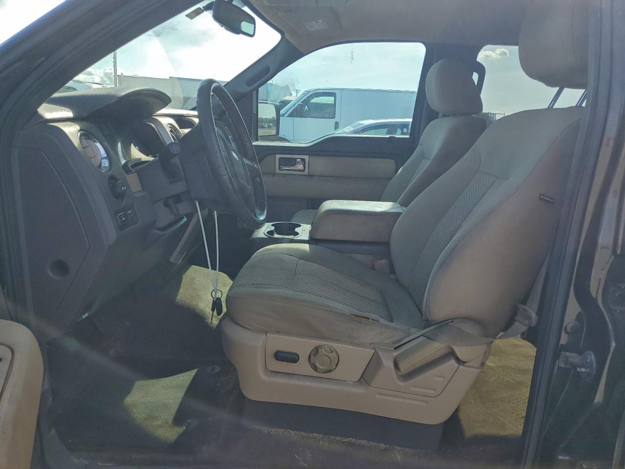 Ford F-150 Supercrew Image 7