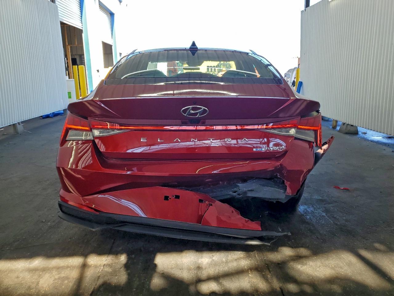 Hyundai ELANTRA Blue Image 3