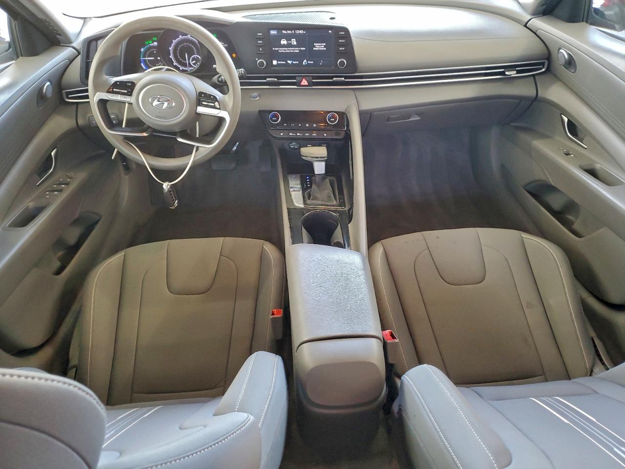 Hyundai ELANTRA Blue Image 4