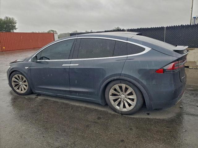 Tesla Model X Image 6