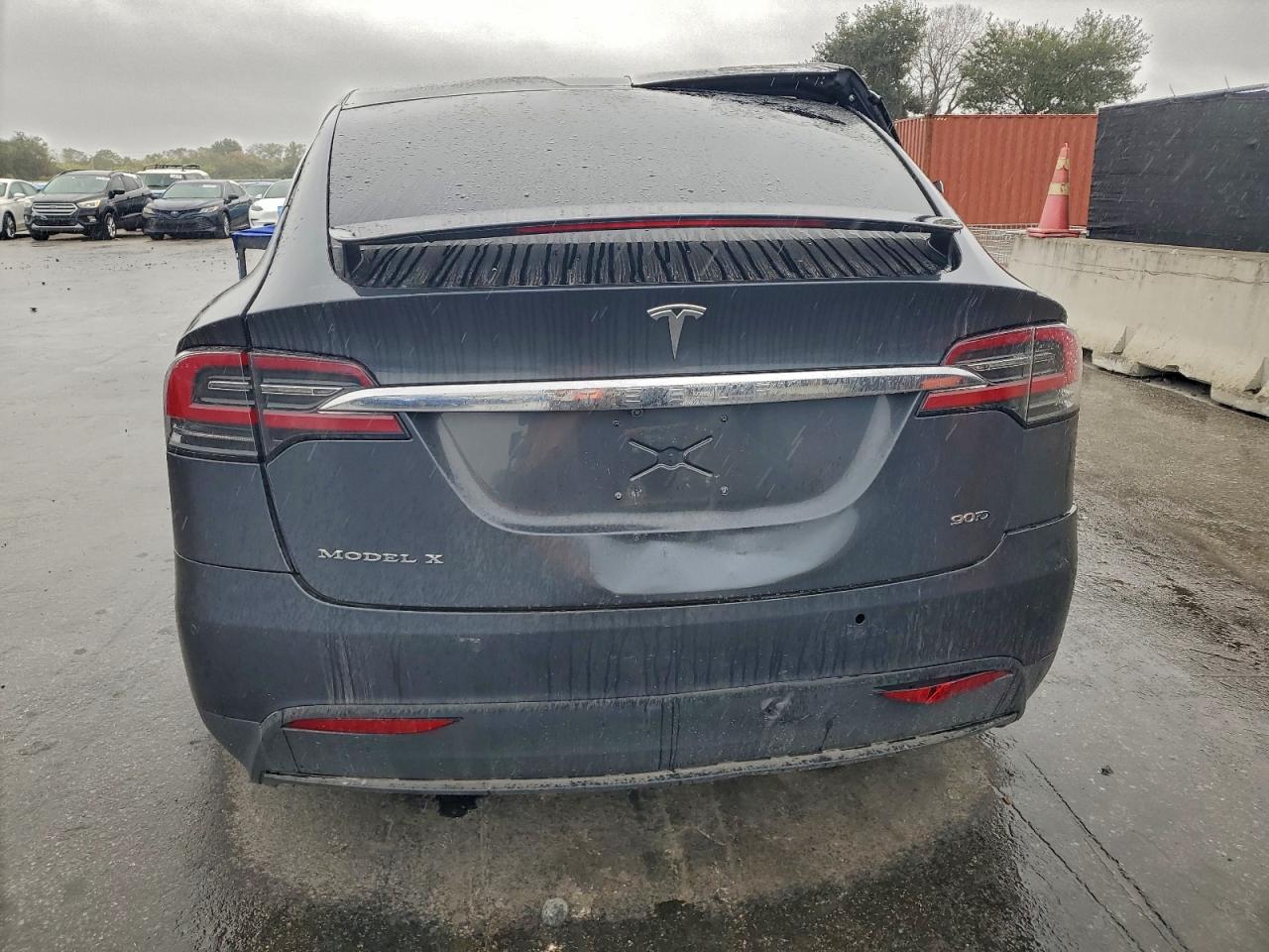 Tesla Model X Image 11