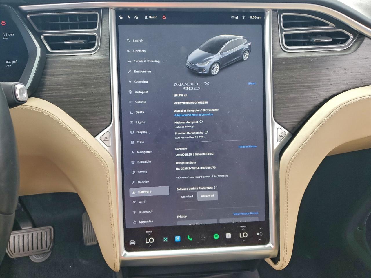 Tesla Model X Image 5