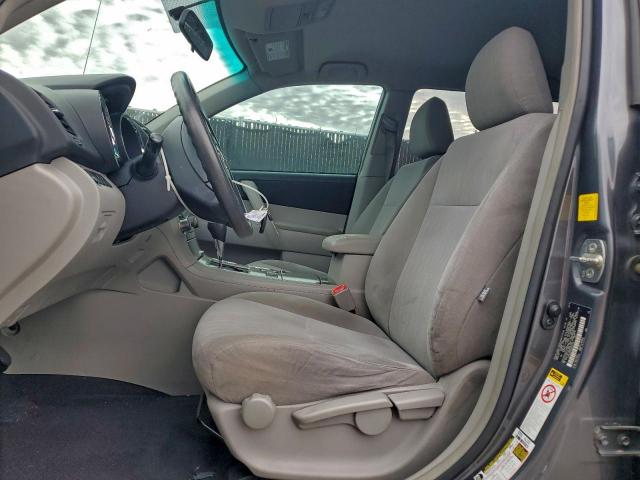 Toyota Highlander Base Image 12