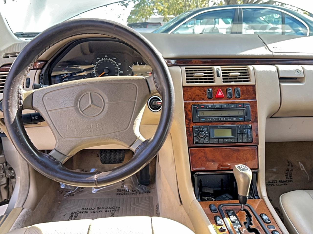 Mercedes-Benz E-Class 300td Image 5