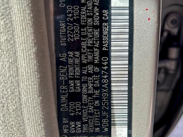 Mercedes-Benz E-Class 300td Image 3