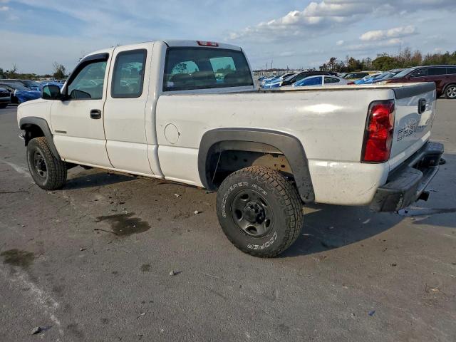 Chevrolet Silverado C2500 Heavy Duty Image 2