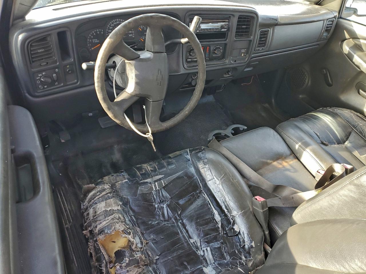 Chevrolet Silverado C2500 Heavy Duty Image 12