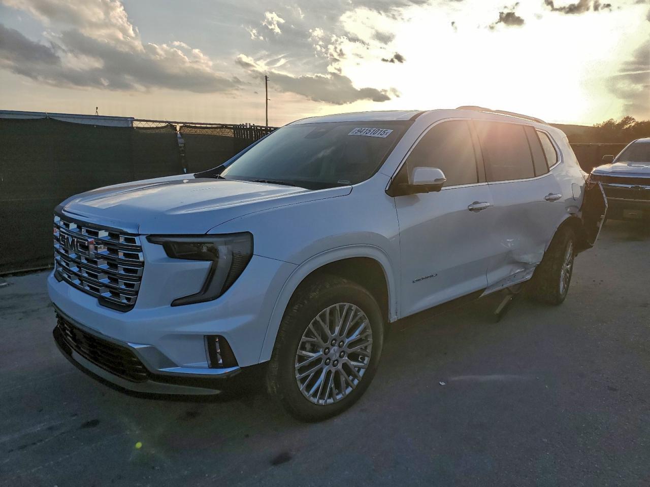 GMC Acadia Denali Image 1