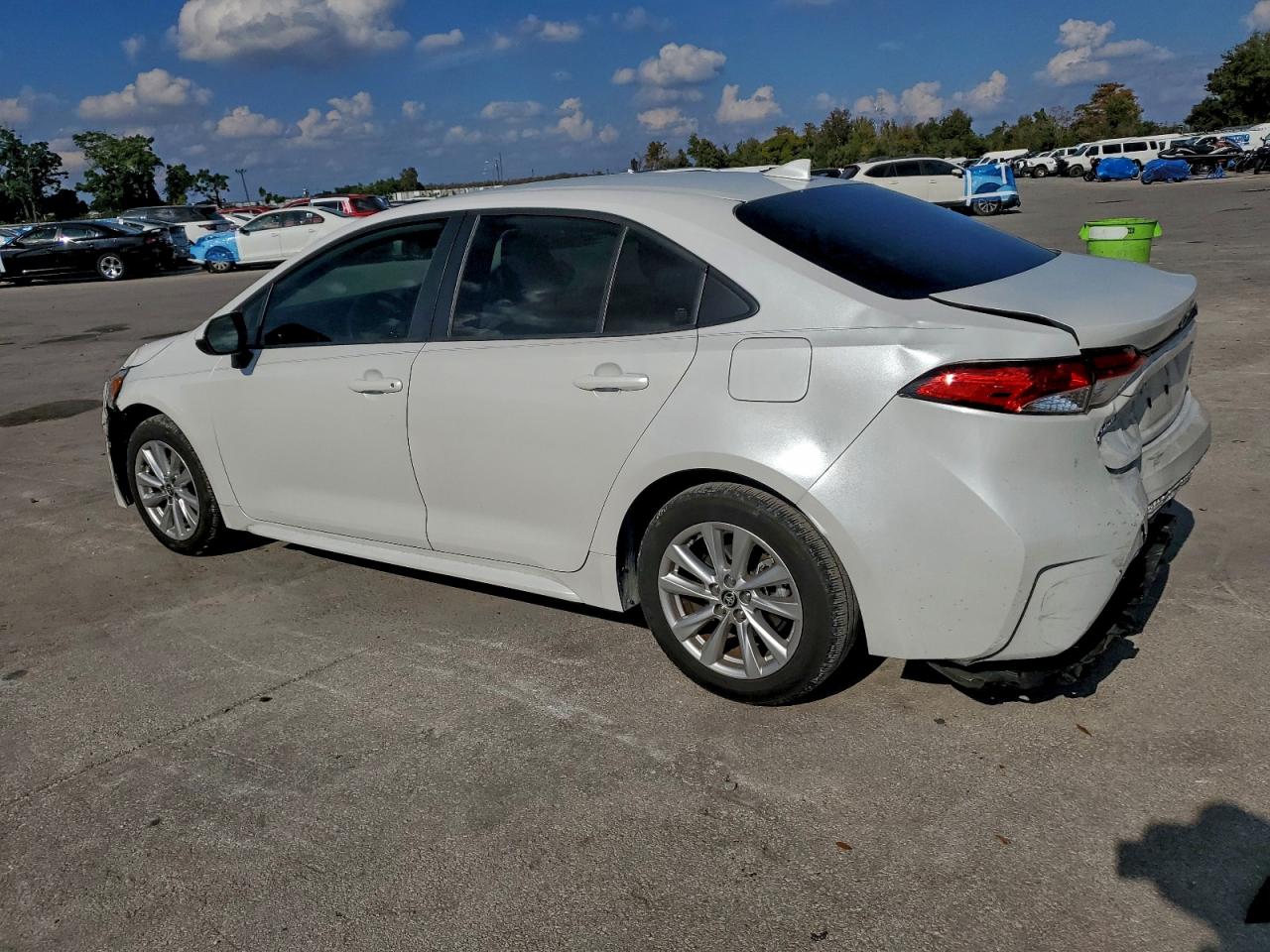 Toyota Corolla Le Image 3