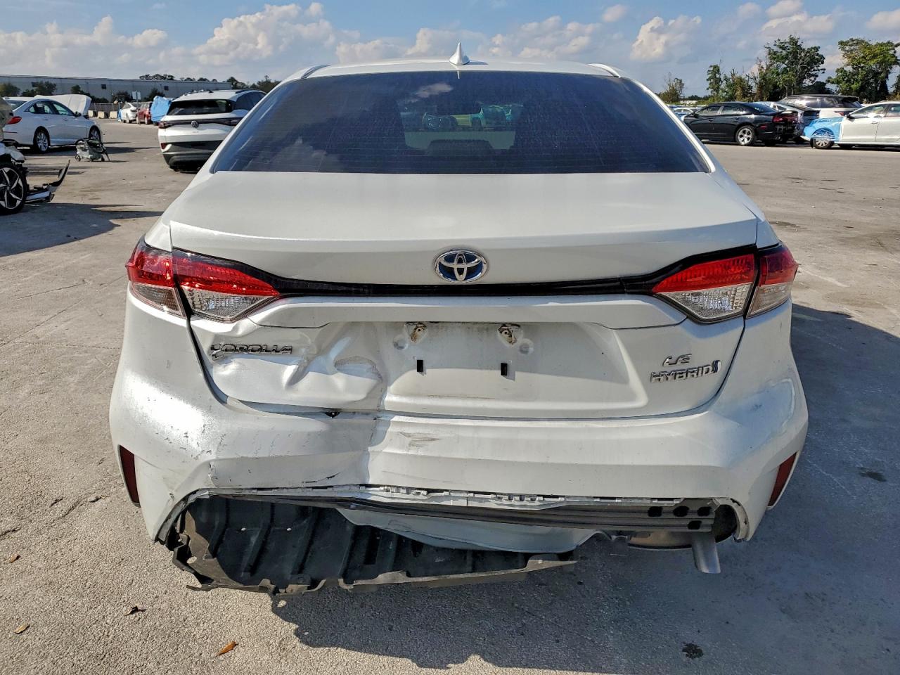 Toyota Corolla Le Image 12