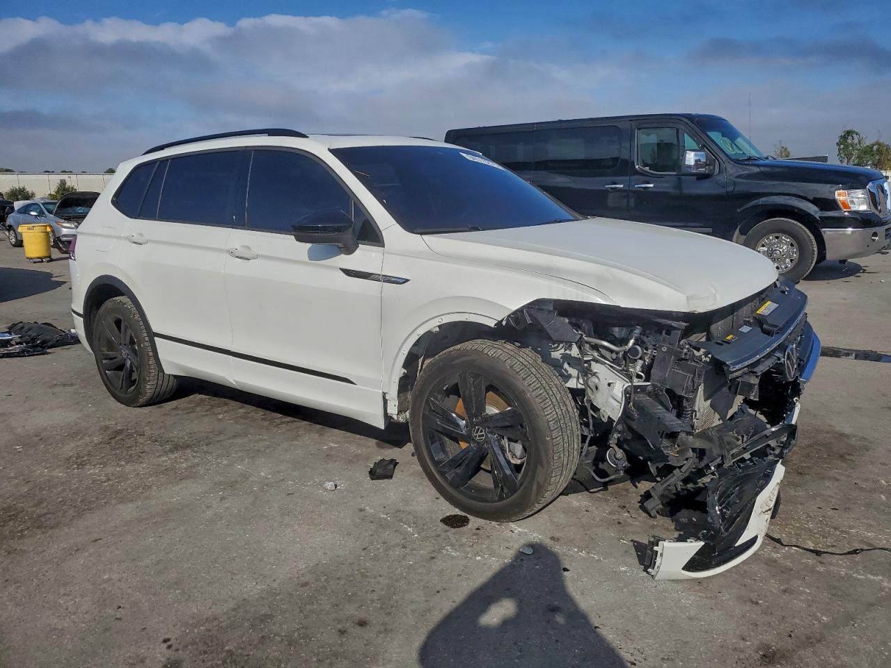 Volkswagen Tiguan Se R-line Black Image 4